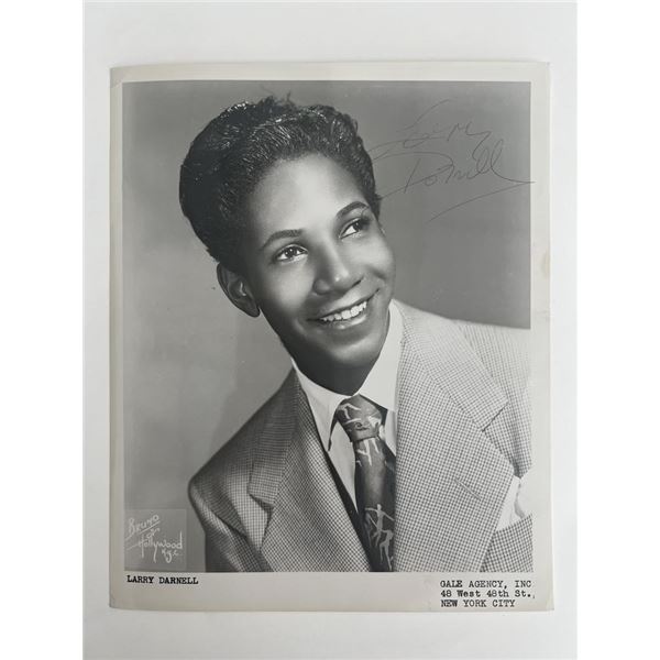 Larry Darnell signed photo