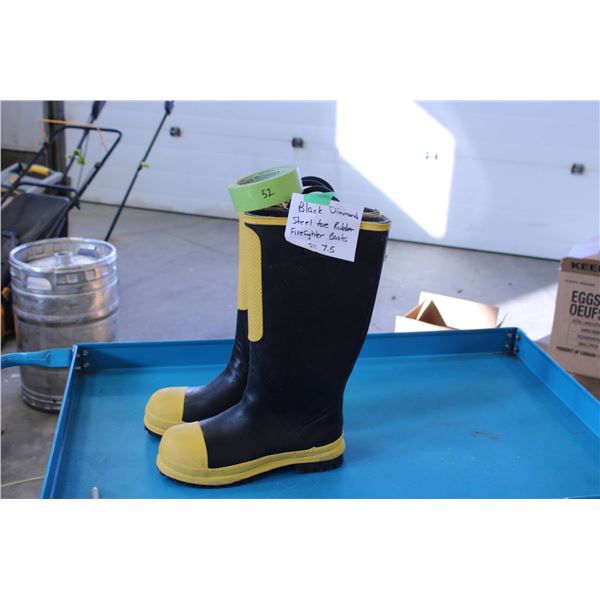 Black and yellow rubber safety boots with reinforced toe and heel areas. Designed for heavy-duty use