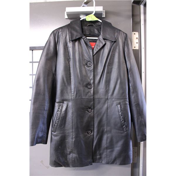 Oscar Leopold black leather jacket in size XS. 