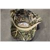Image 2 : John Deere branded camo baseball cap featuring an embroidered logo 