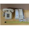 Image 2 : Vintage telephones
