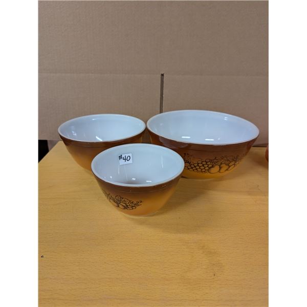 Pyrex bowl set, Old Orchard pattern, 1974-78