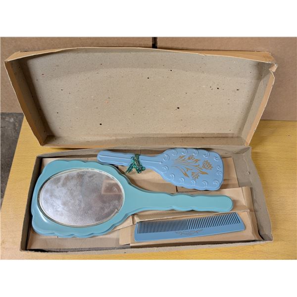 Vintage Blue dresser set