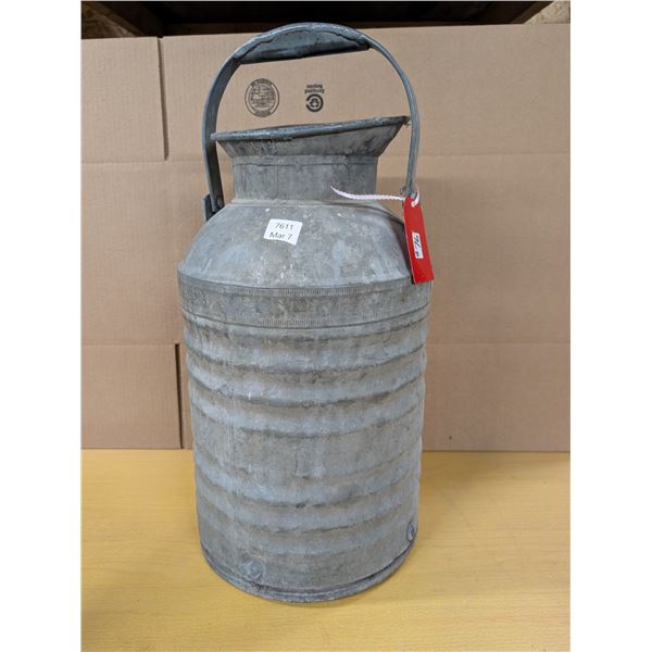Steel gas can 5 gallons