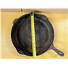 Image 2 : Cast iron frying pan 14”, great for shore lunch