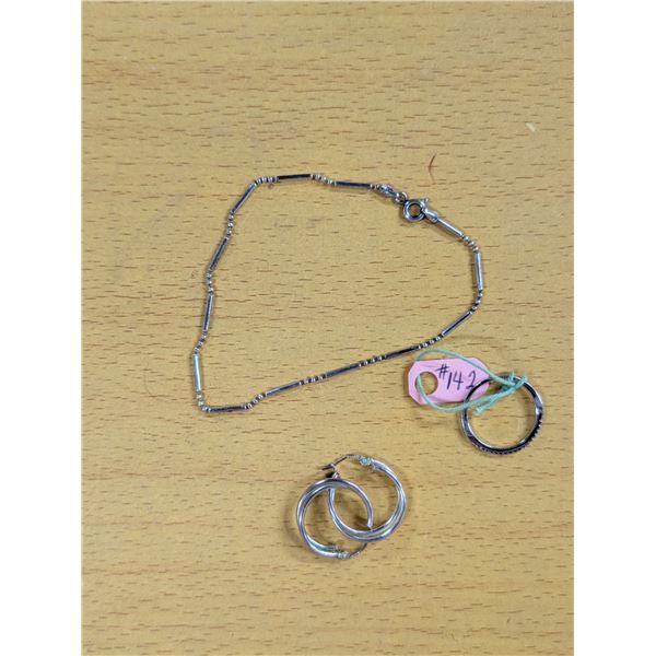 Dainty sterling silver bracelet, earrings and ring, size 7