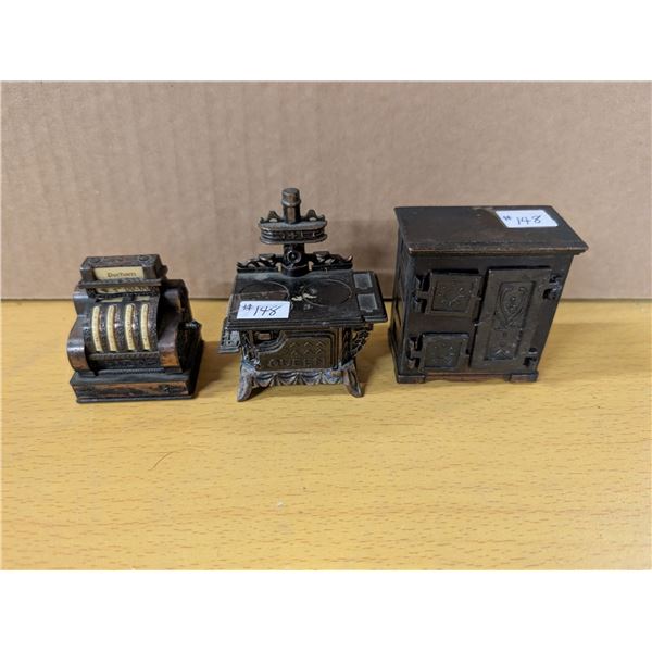 Lot of cast miniatures (3)