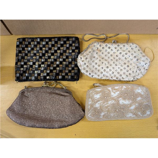 Lot of vintage purses (4)