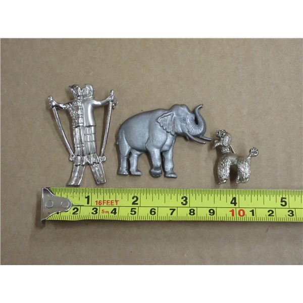 Lot of (3) Brooches.