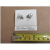 Image 1 : Fifth Avenue 14 KT. Post Earings.