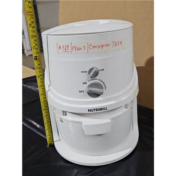 NUTRIMILL Grain Mill. Make own fresh flower