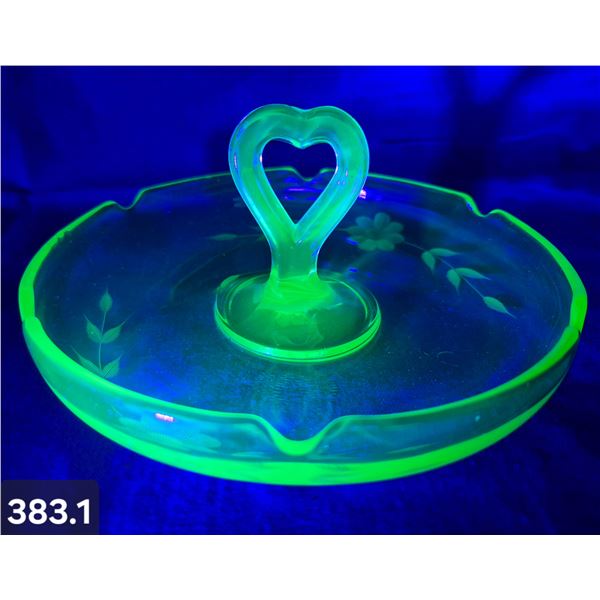 383. Uranium Glass - Original 1930s/40s Depression Glass Handled Serving Dish - excellent conditon, 