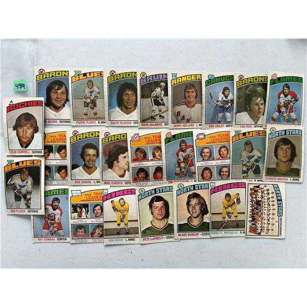 1976-77 OPC Hockey Cards (25)