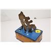Image 3 : 1933 Popeye Knock-Out Bank – Working