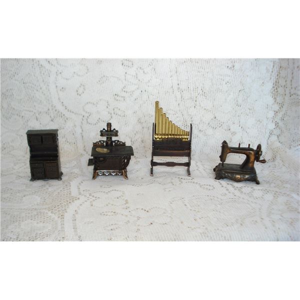 4 Figural Pencil Sharpeners