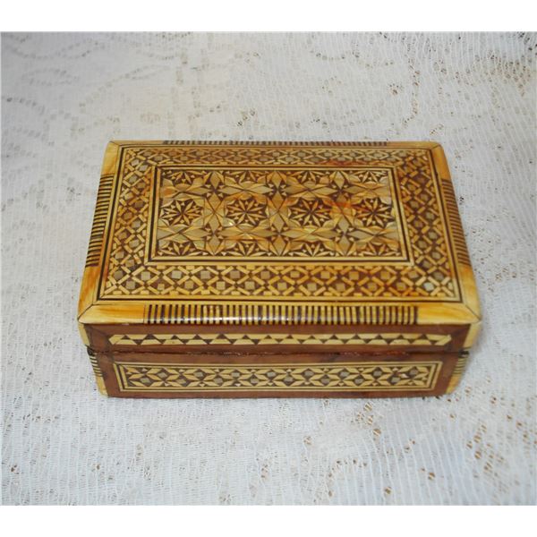Lovely Vintage Inlaid Box