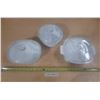 Image 1 : Corning ware casserole dishes with lids. (Lids Have Chips In It)