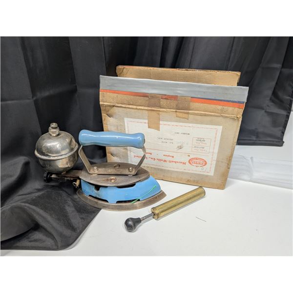 Vintage Coleman Made in Canada Mod-4-A Iron W/ original Box