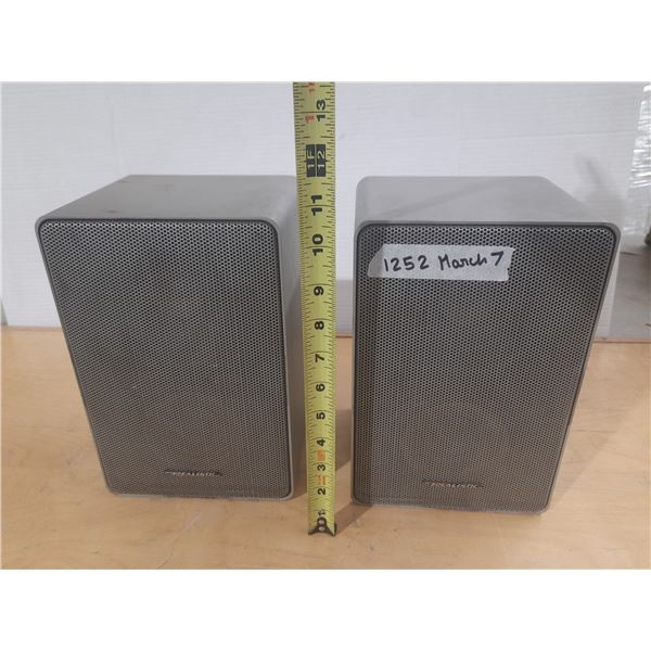 (2) Realistic Speaker - Minimus - 11 (Untested)