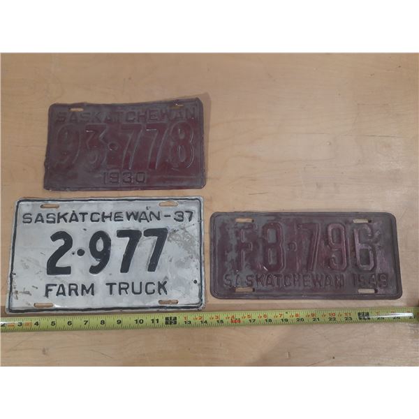 1930, 1937 and 1949 Saskatchewan Licence Plate. (Re-Paint)