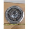 Image 1 : Vintage Ford Thunderbird Wire Spoke 15-Inch Hub Cap.