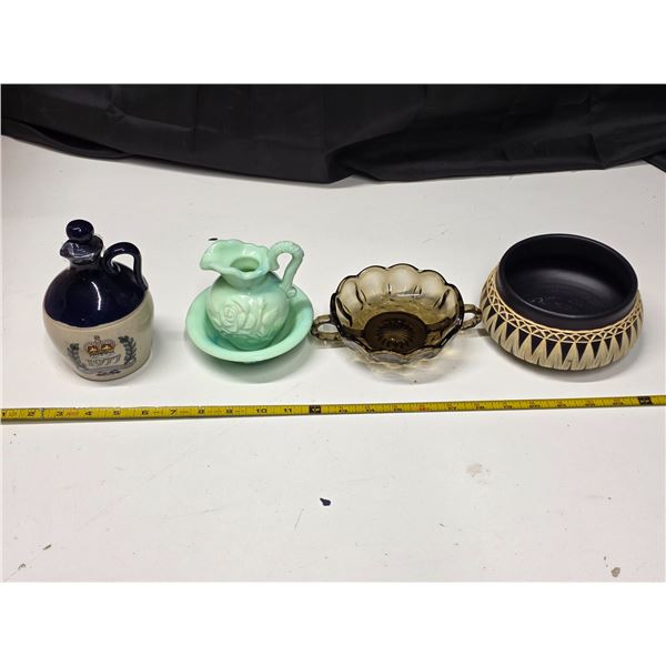 Lot of decore items- avon and misc brands