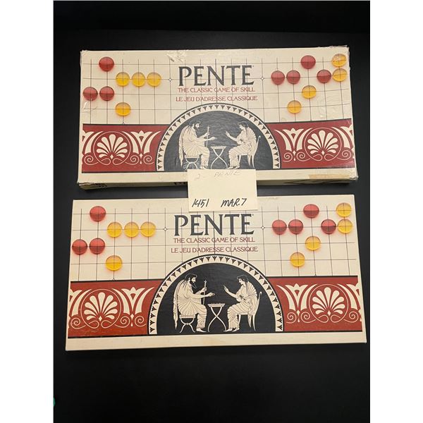 2 Pente board games