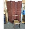 Image 1 : Three-Panel Wicker Folding Screen with Wooden Chair