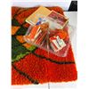 Image 2 : Vintage Hand-Hooked Wool Rug with Yarn Kit