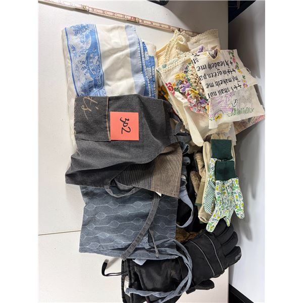 Mixed Vintage Linens Textiles Lot