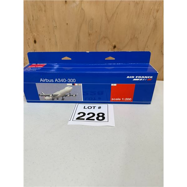 HOGAN / AIR FRANCE AIRBUS A340-300 (1:200) [DIE-CAST]