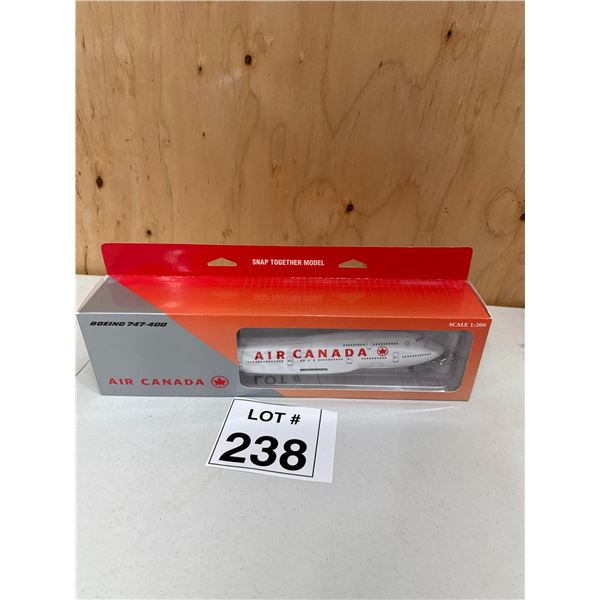 HOGAN / AIR CANADA BOEING 747-400 (1:200) [DIE-CAST]