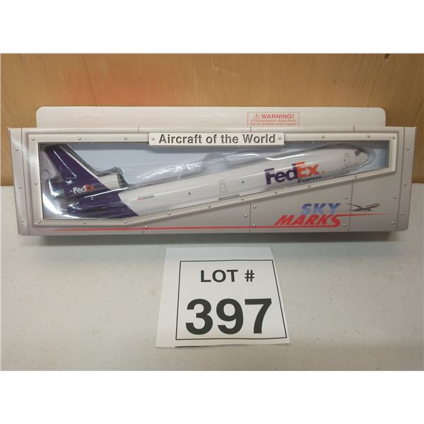 SKY MARKS / FEDEX MCDONNELL DOUGLAS MD-11 (1:200) [DIE-CAST]