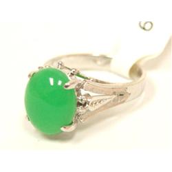 18Kt AAA Green Jade & Diamonds Ladies Ring