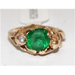 14K Gold Ring W/Green Stone 4.4gr