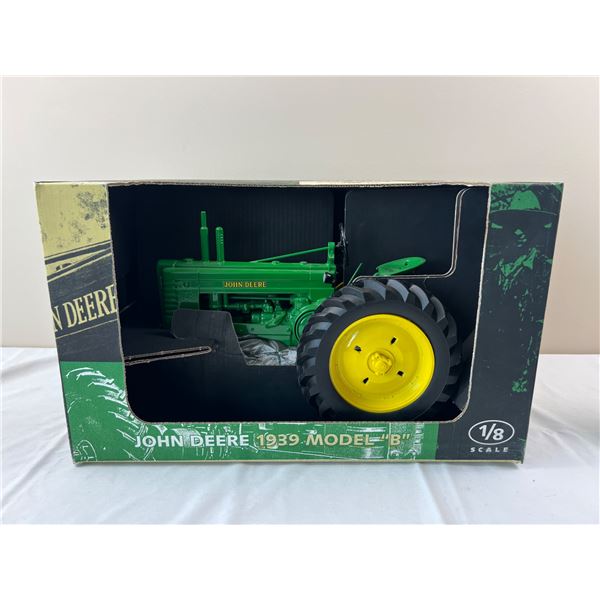 John Deere 1939 Model "B"