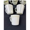 Image 5 : Set of Pyrex Mugs