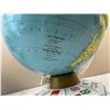 Image 4 : World Globes