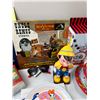 Image 7 : Disney & Looney Tunes Collectibles