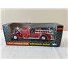 Image 1 : John Deere 1937 Ahrens-Fox Firetruck Bank