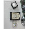 Image 2 : Variety of Clocks