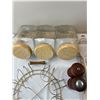 Image 3 : Kitchen Decor and Servingware