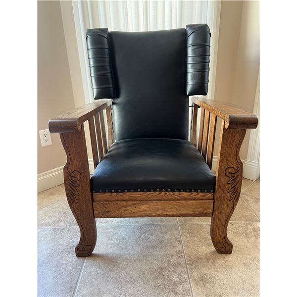 Retro Upholstered Reclining Chair