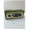Image 4 : ERTL John Deere Ford Model A Roadster
