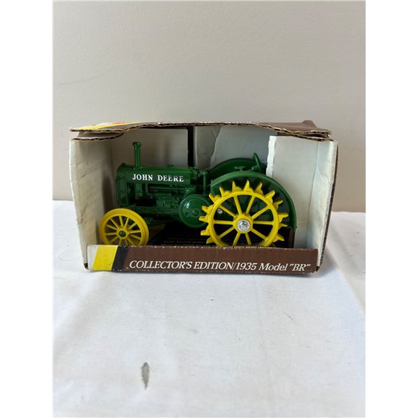 ERTL John Deere Model BR Tractor