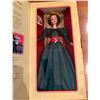Image 2 : Hallmark Holiday Sensation Barbie