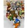 Image 8 : Decorative Ceramic Figures and Decor