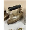 Image 4 : VIntage Irons