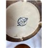 Image 5 : Lidded Crocks