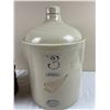 Image 2 : Vintage Jugs